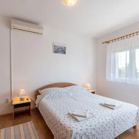 Mirjana Apartman Trogir