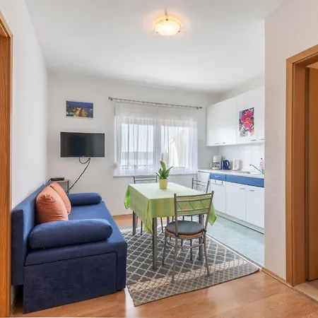 Mirjana 트로기르