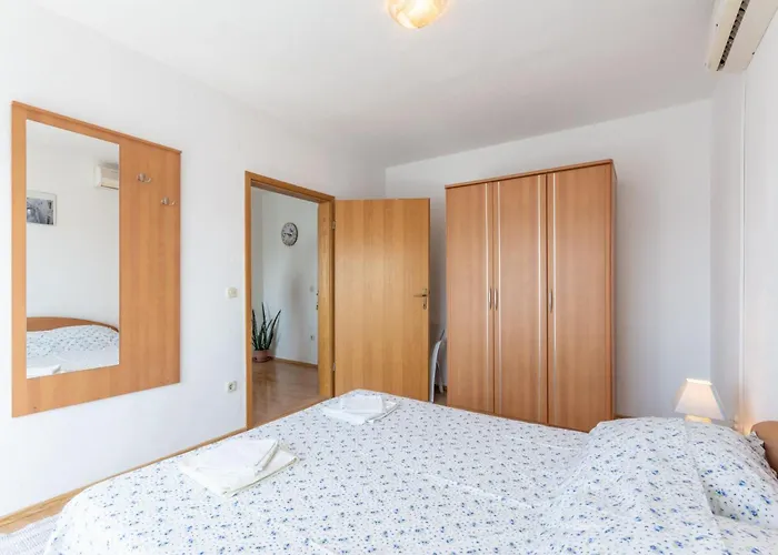 Mirjana Apartment Trogir